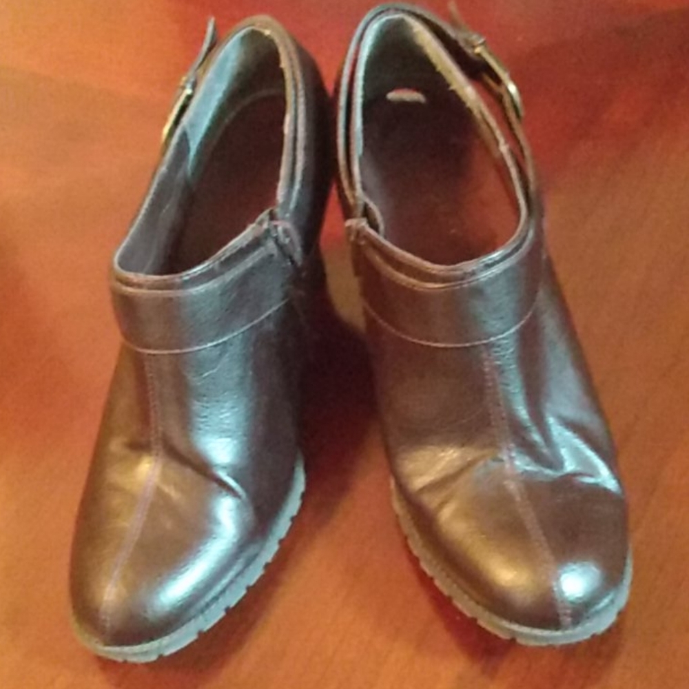 Soft plush leather women shoes